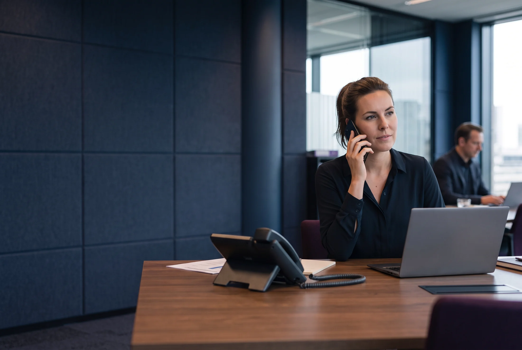 Professional bereikbaar met zakelijke telefonie op werkplek en mobiel